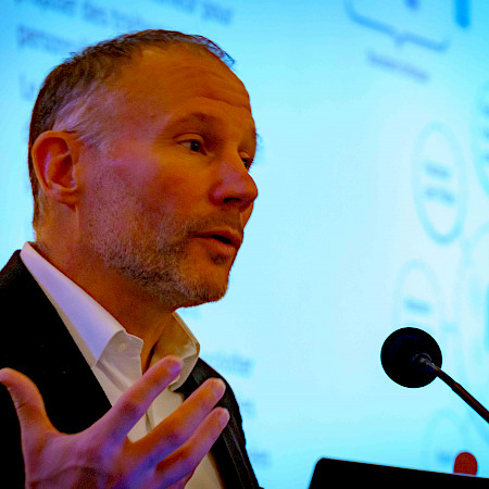 Prof Dr méd. Olivier Michielin, Médecin Chef, Centre d’oncologie de précision, Service d’immunooncologie et oncologie médicale, Hôpitaux Universitaires de Genève (HUG)